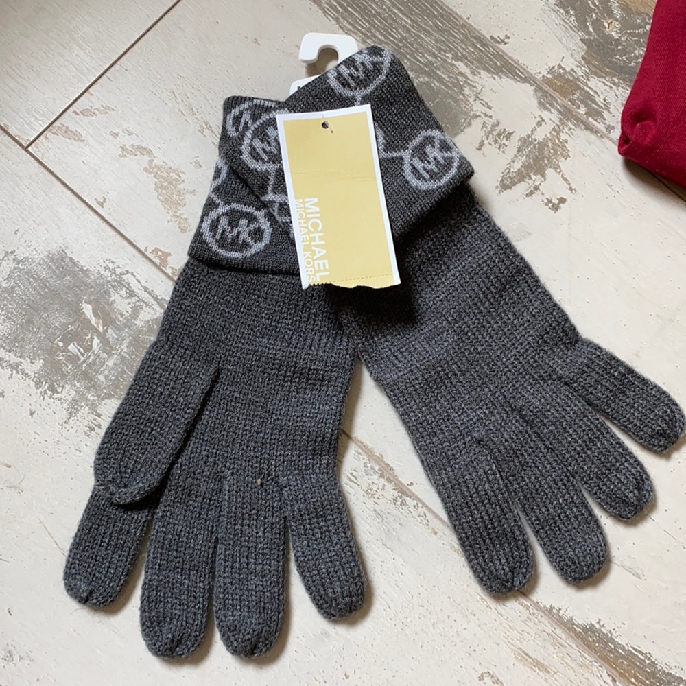 Micheal Kors Gloves